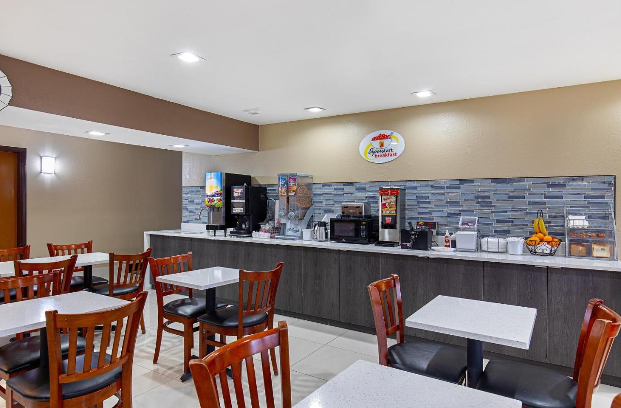 ซูเปอร์ 8 บาย วินด์แฮม เอดดี้วิลล์/คัตตาวา Motel Eddyville ภายนอก รูปภาพ