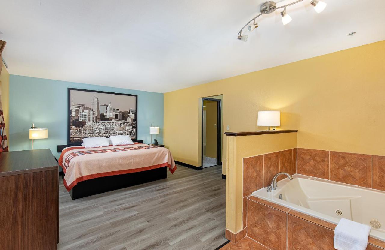 ซูเปอร์ 8 บาย วินด์แฮม เอดดี้วิลล์/คัตตาวา Motel Eddyville ภายนอก รูปภาพ